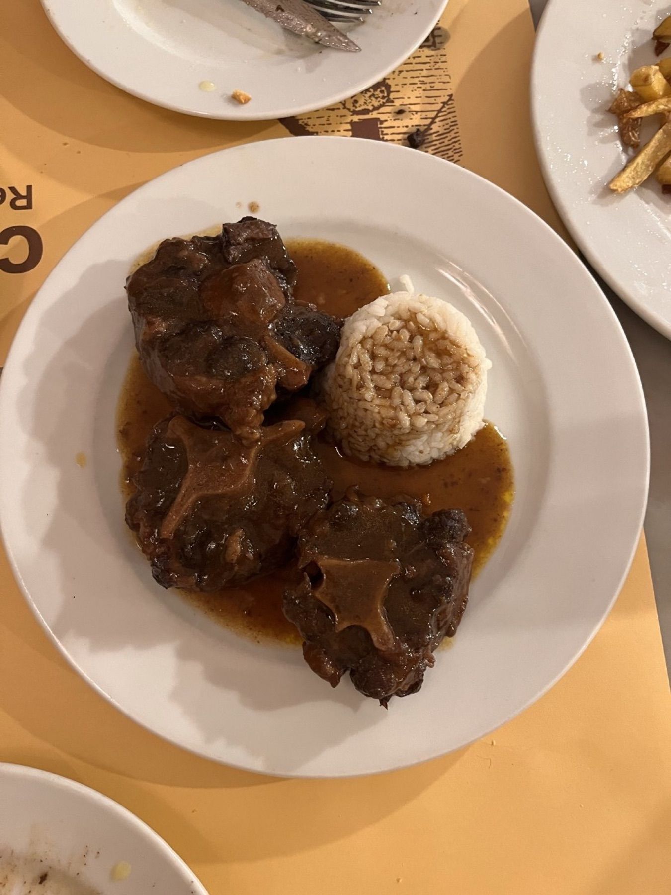 Cua de bou — oxtail, at nine in the morning.